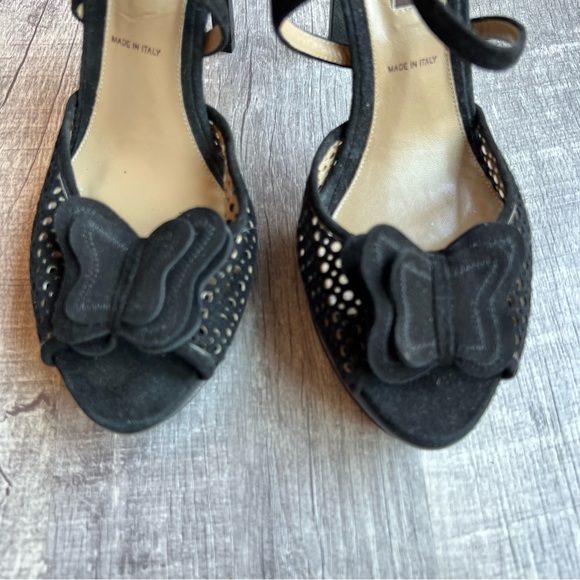 Bruno Magli Suede Leather Heels Sandals Ankle Strap Size 39 Black Butterfly - Picture 3 of 14